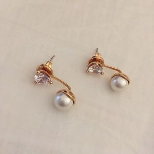 Authentic AvecNewYork 18KGold Plated Pearl Earring